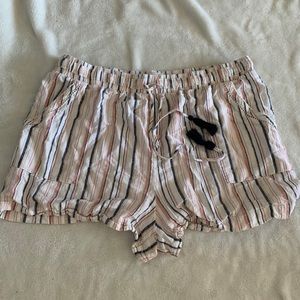 Shift stripped shorts